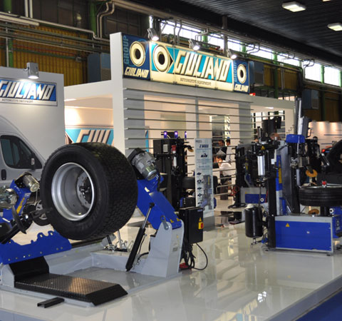 Giuliano booth at Autopromotec 2015